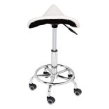 Nyerges, gurulós kozmetikai szék-fehér