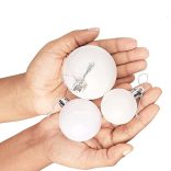 112 részes karácsonyfadísz, több színben-fehér