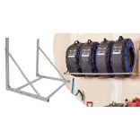 Falra szerelhető gumiabroncs tartó állvány